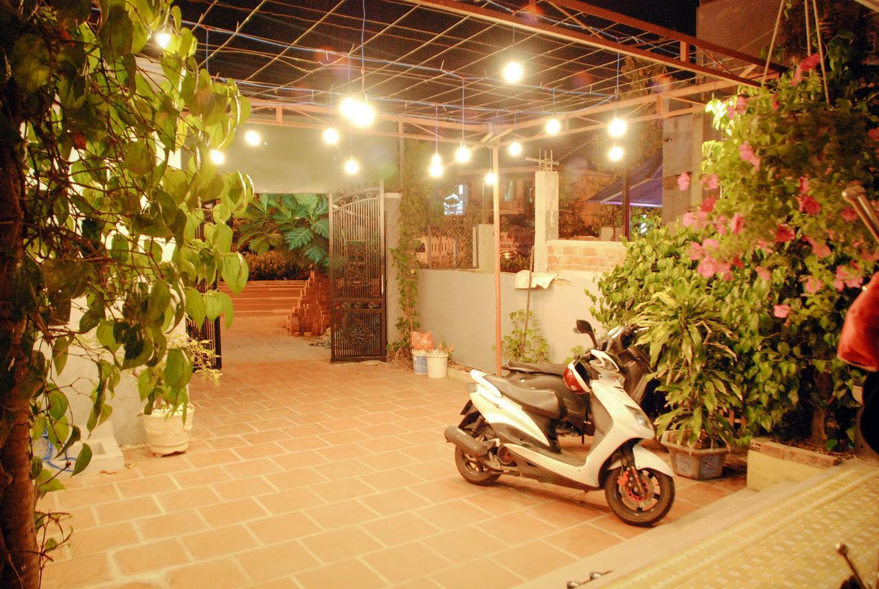 Winna Airport Hostel Дананг Экстерьер фото