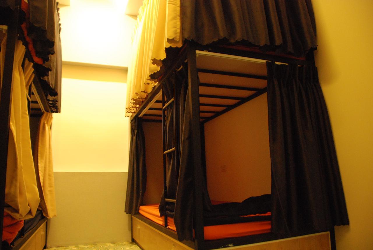 Winna Airport Hostel Дананг Экстерьер фото